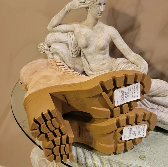 Veronica Beard Water Resistant Westport Lug SoleSuede Lamb Fur Luxury Boots #637 - Picture 9 of 15